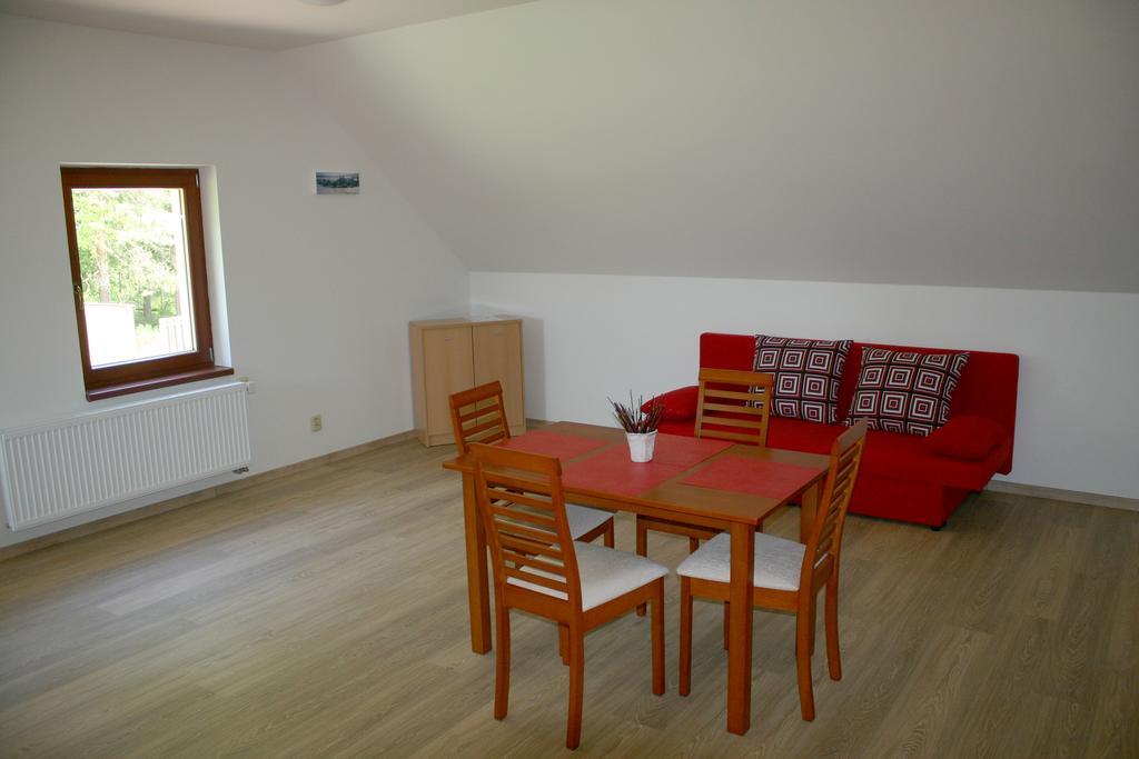 Penzion U Blatce Hotell Nové Hrady Rum bild