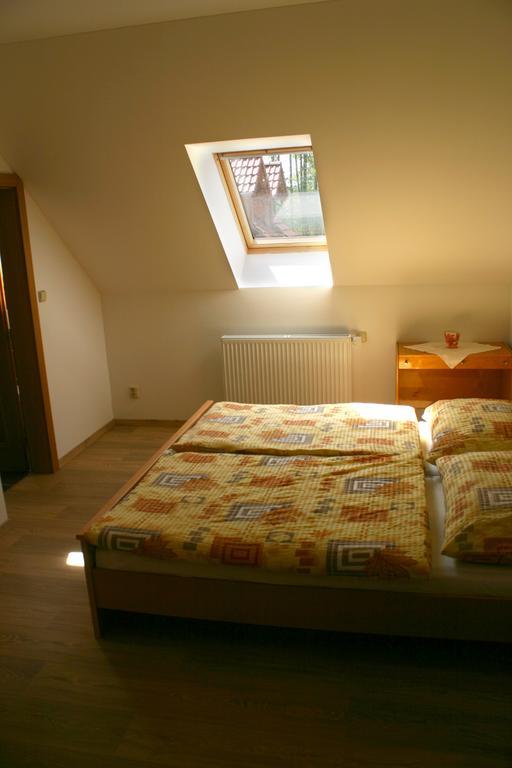 Penzion U Blatce Hotell Nové Hrady Rum bild