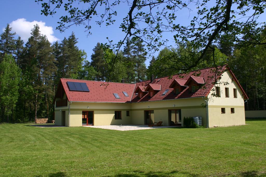 Penzion U Blatce Hotell Nové Hrady Exteriör bild