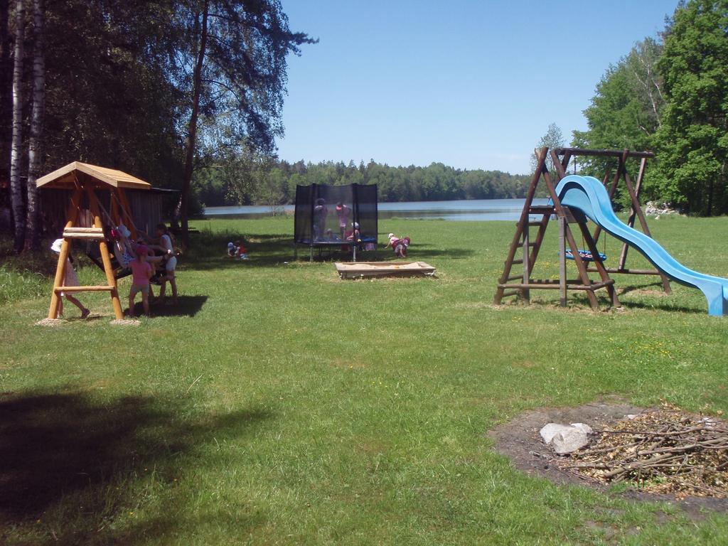 Penzion U Blatce Hotell Nové Hrady Exteriör bild